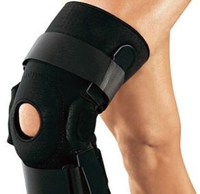 W przypadku artrozy konieczne jest założenie chorego stawu kolanowego za pomocą ortezy